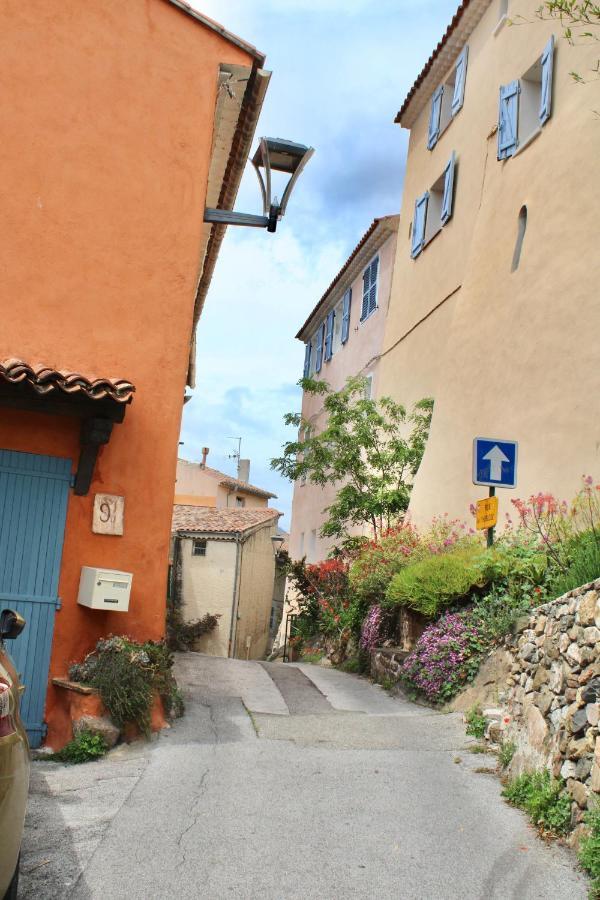 La Garde Studio Atypique Le Rocher, Climatisation, Belle Decoration Exteriér fotografie